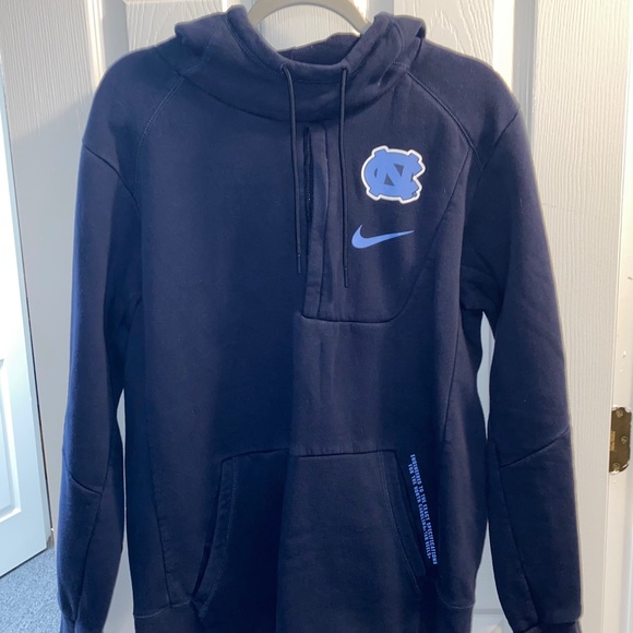 UNC Sweatshirt - Picture 1 of 3